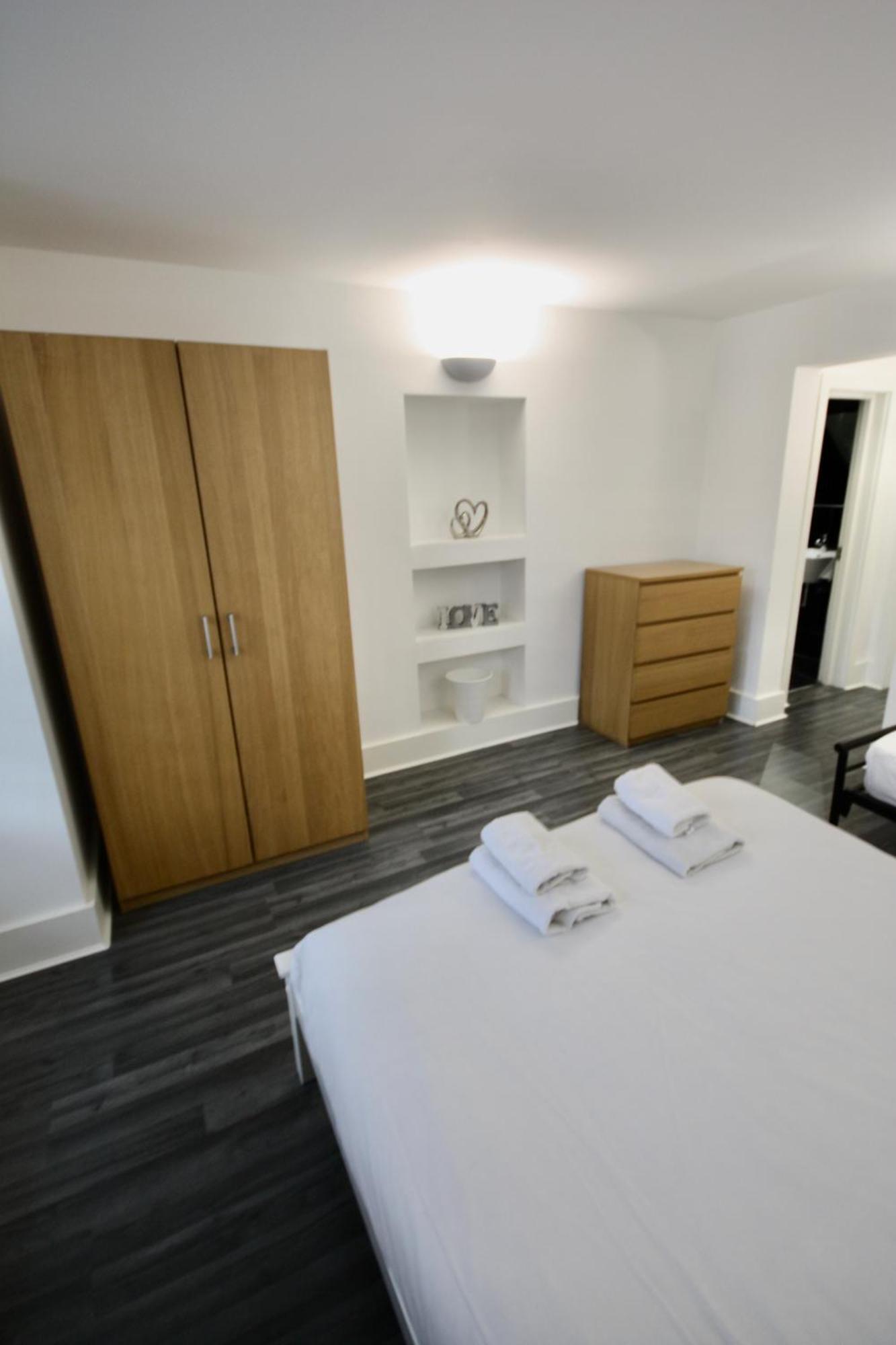 Bournemouth Hot Tub & Sauna Holiday Let Bagian luar foto