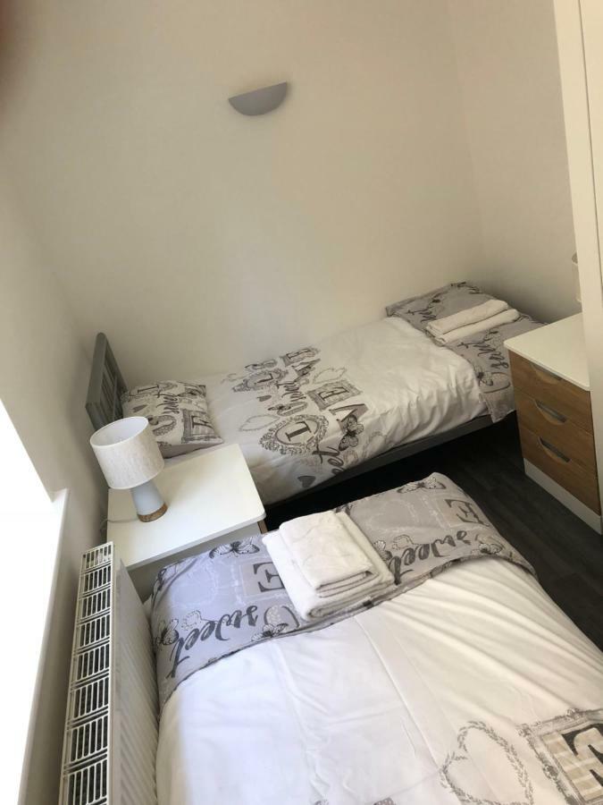 Bournemouth Hot Tub & Sauna Holiday Let Bagian luar foto