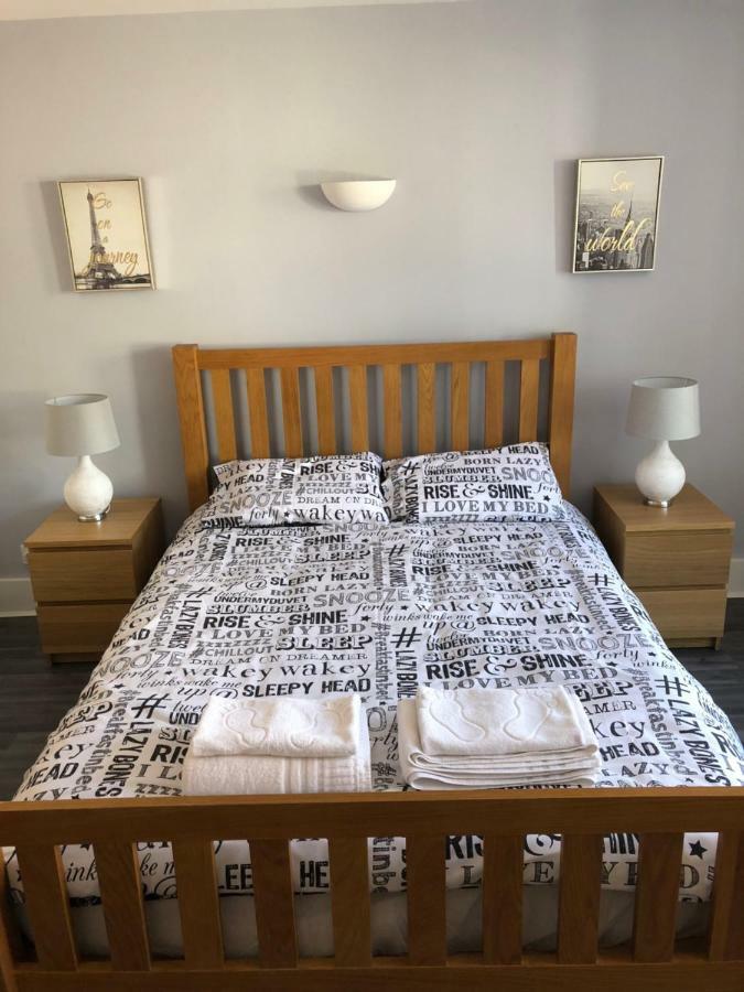 Bournemouth Hot Tub & Sauna Holiday Let Bagian luar foto