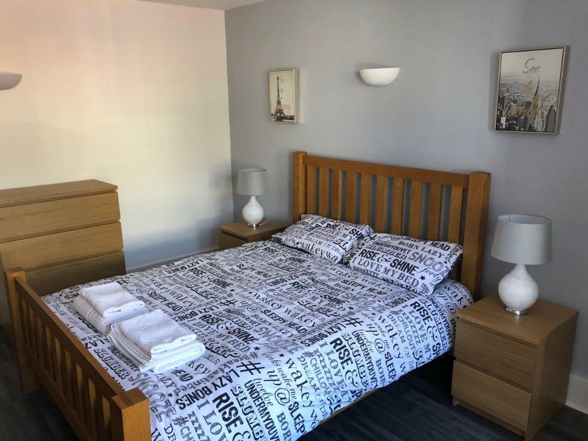 Bournemouth Hot Tub & Sauna Holiday Let Bagian luar foto
