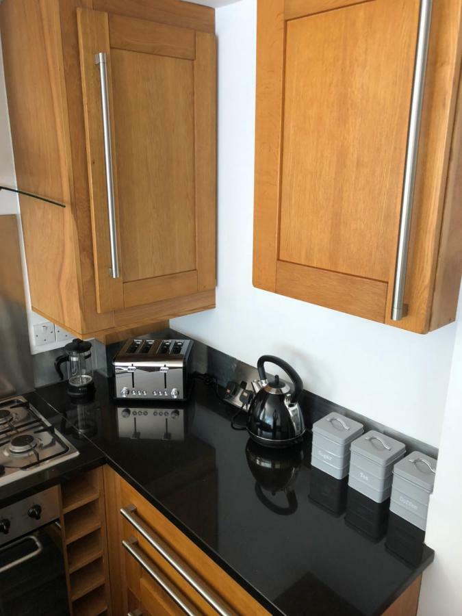 Bournemouth Hot Tub & Sauna Holiday Let Bagian luar foto