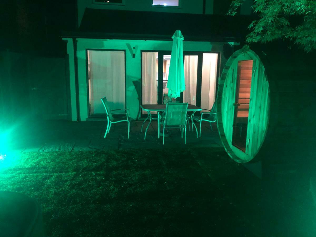Bournemouth Hot Tub & Sauna Holiday Let Bagian luar foto